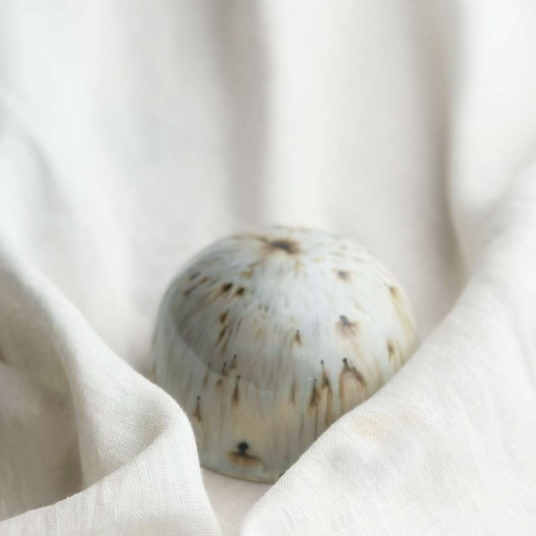 Ceramic Dome Ashen Snowflake